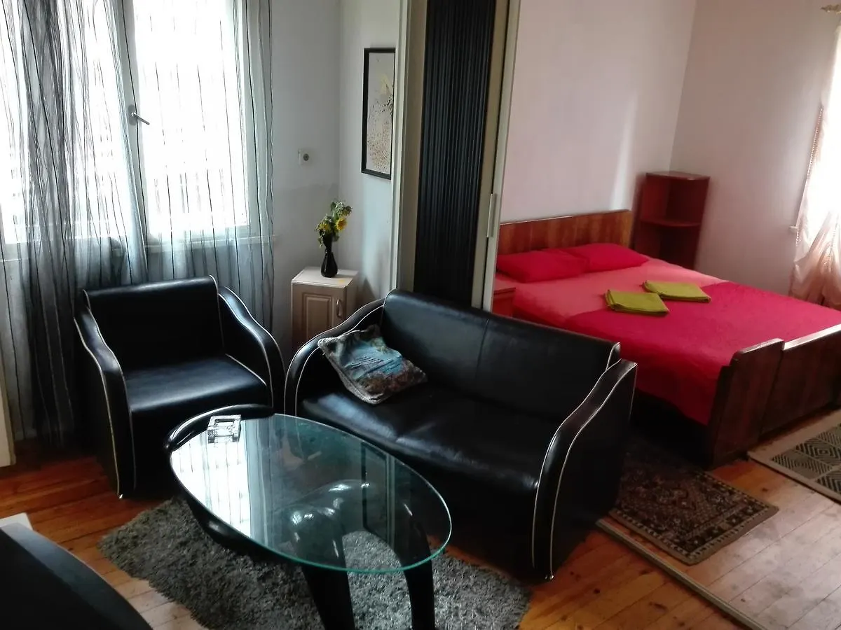 صوفيا Randi Mamola Hostel 0*,