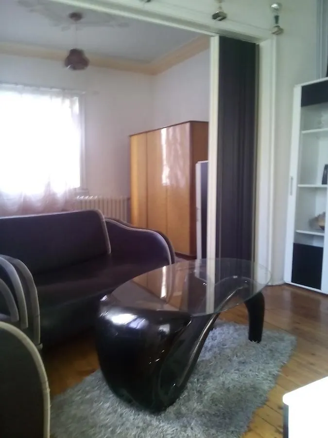 Randi Mamola Hostel Sofia